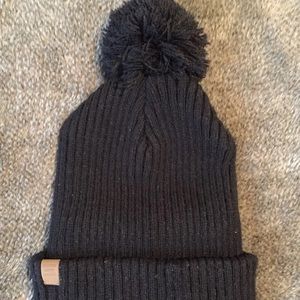 Black Herschel Winter Bobble Hat Pom Pom Hat
